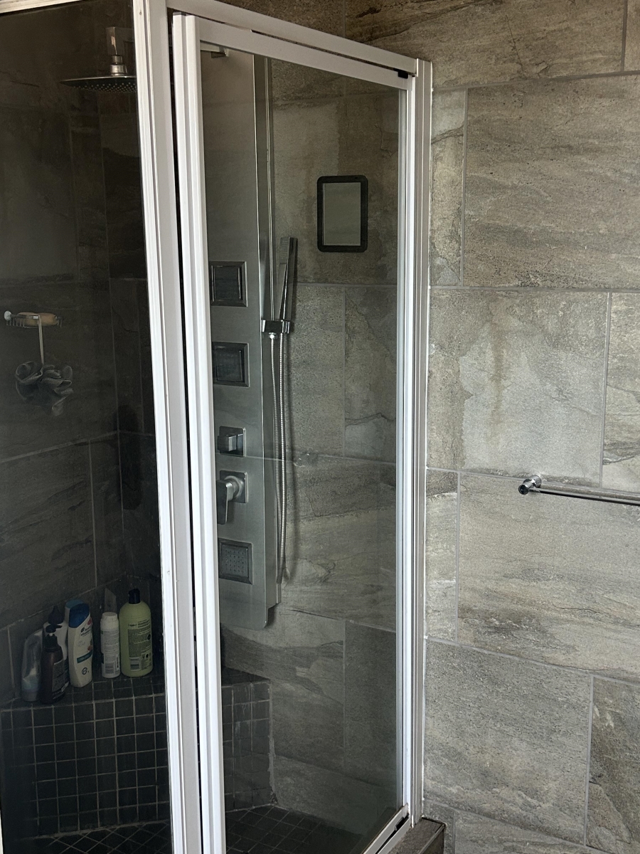 7 Bedroom Property for Sale in Uitsig Western Cape